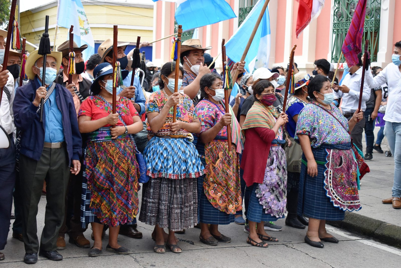 Kampf der Frauen und Indigenen