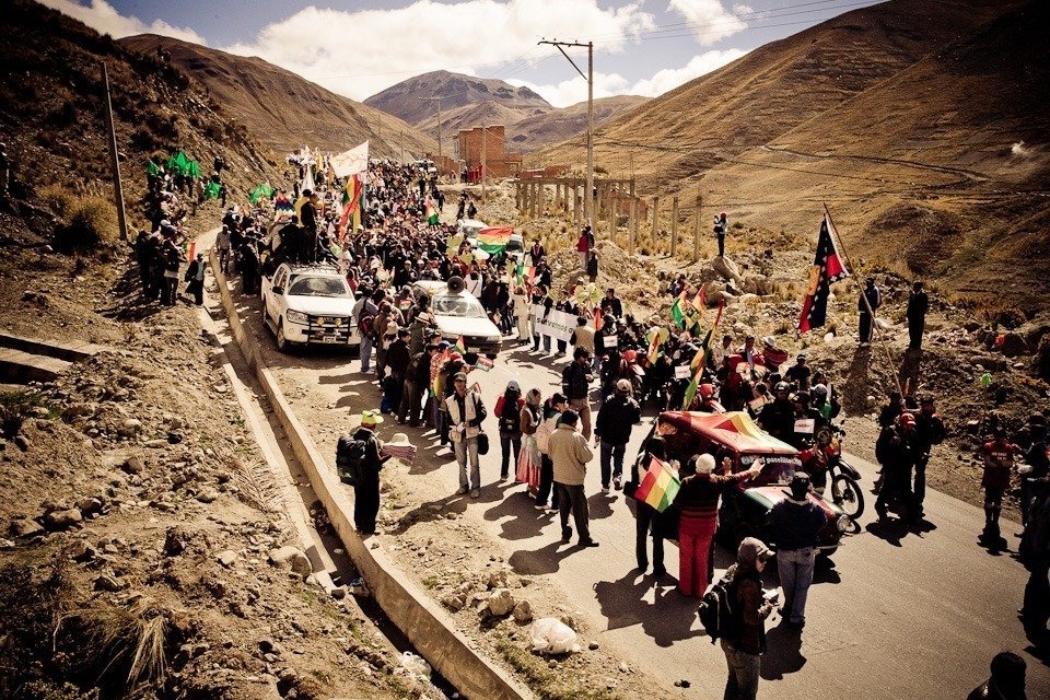 Amazonien im Konflikt: Soziale, territoriale und ökologische Herausforderungen